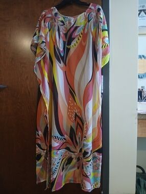NWOT/ gorgous sheer psychedelic caftan
